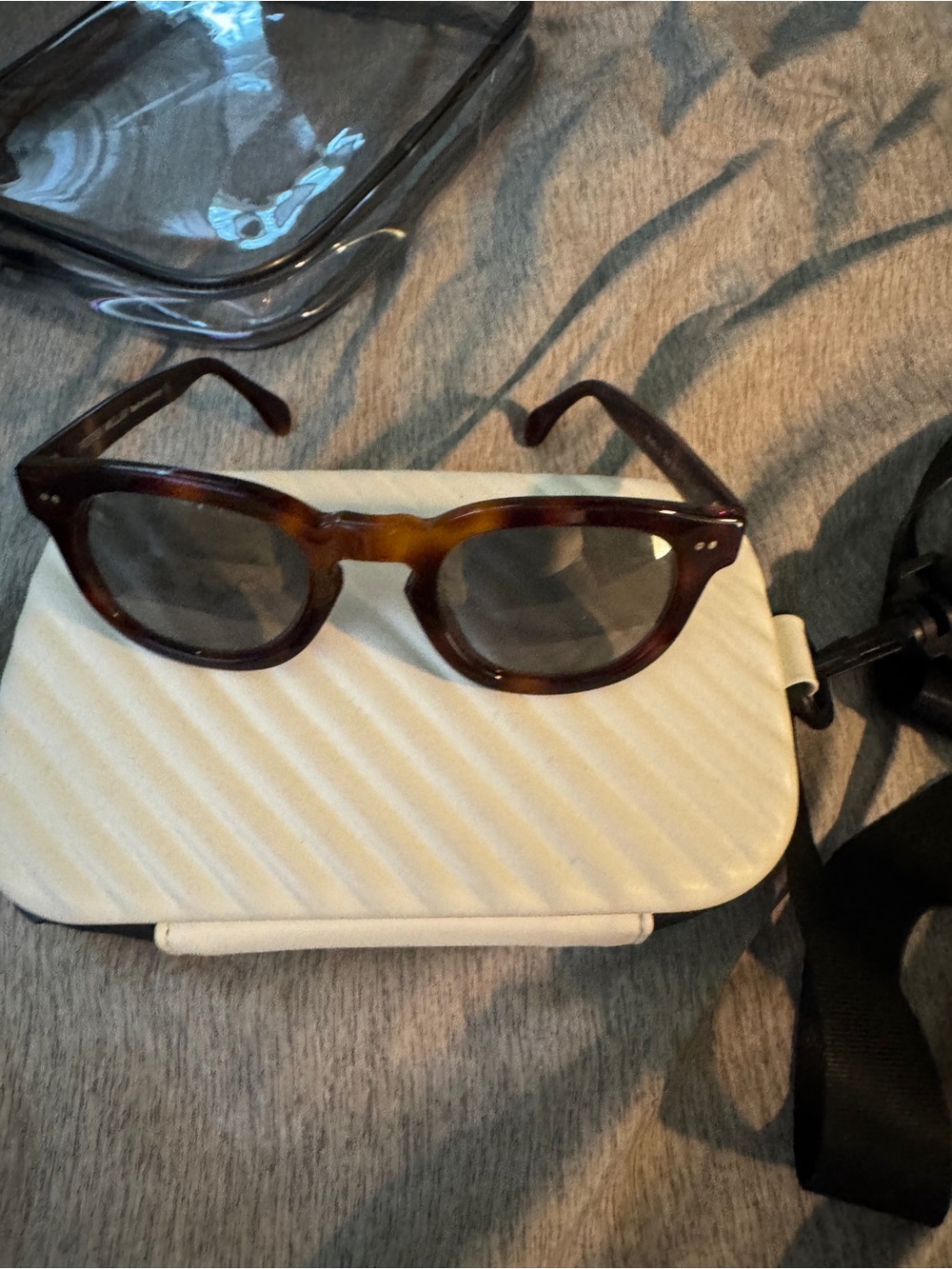 Men's White Textured Belt Bag — Minimal Crossbody Case